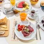Hotel Karinzia 3*