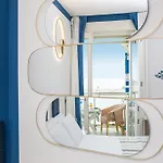 Karinzia Hotel 3*
