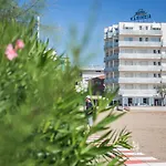 Karinzia