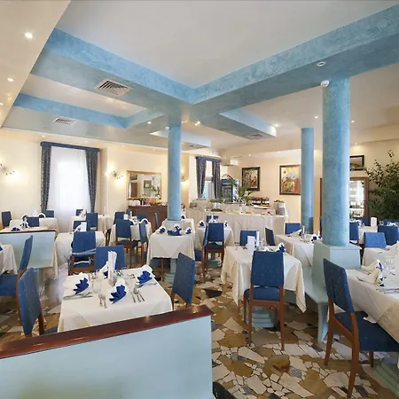 Karinzia Hotel 3*