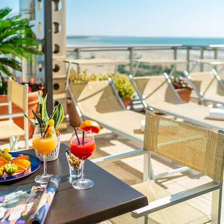 Karinzia Hotel 3*