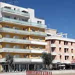 Karinzia Отель Каорле