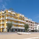 Karinzia Отель