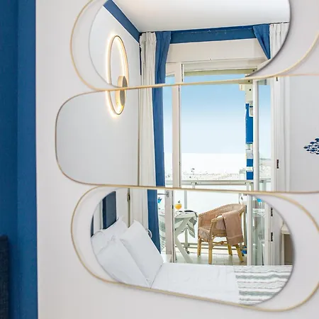 Karinzia Hotel 3*