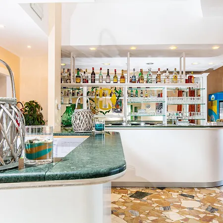 Karinzia קאורלה