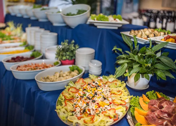 Отель Karinzia 3*