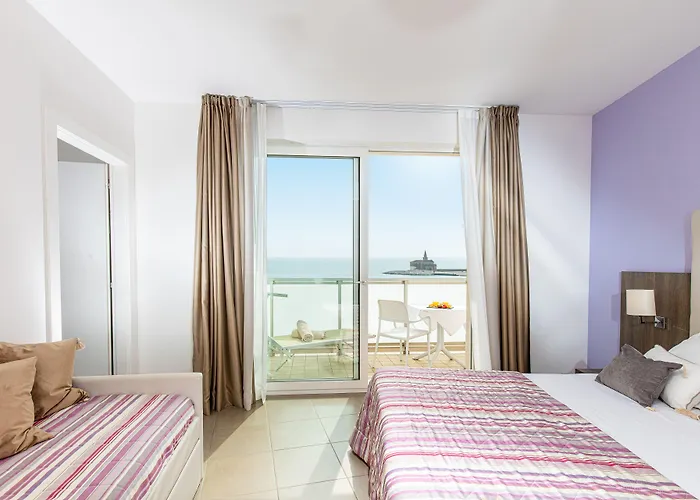 Karinzia 3* Каорле